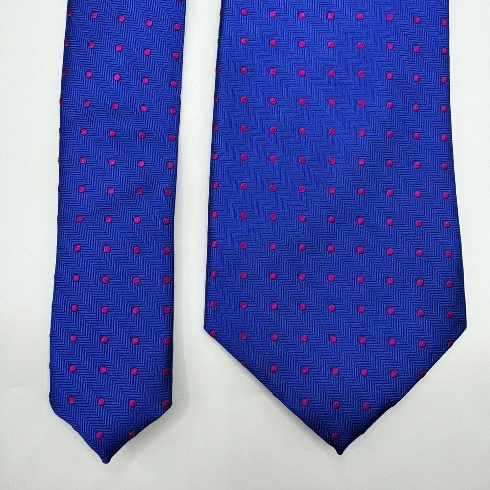 Tom James Mens Silk Tie Blue Herringbone Magenta Pink Polka Dot‎ Classic Necktie